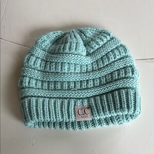 🍁💐 Kids Pastel Green Knitted Beanie with Ribbed Pattern and Folded Brim